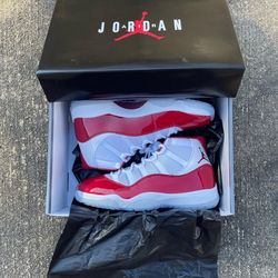 Air Jordan 11 Retro "Cherry"