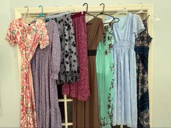 S/M Women’s dresses and skirts