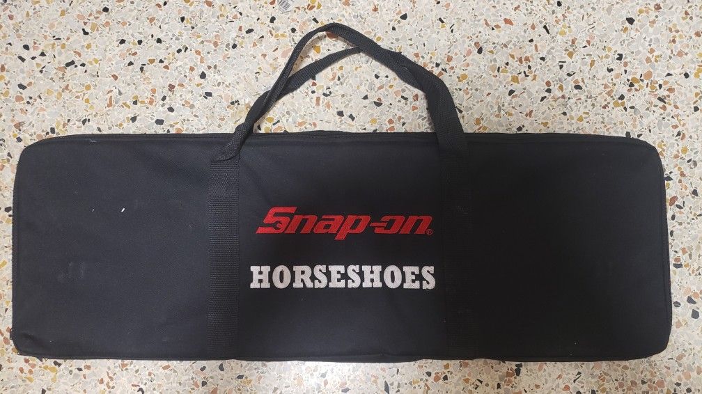 Snap On Horseshoe Set