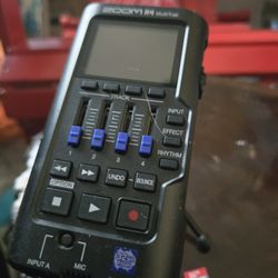 ZOOM R4 MULTITRACK RECORDER
