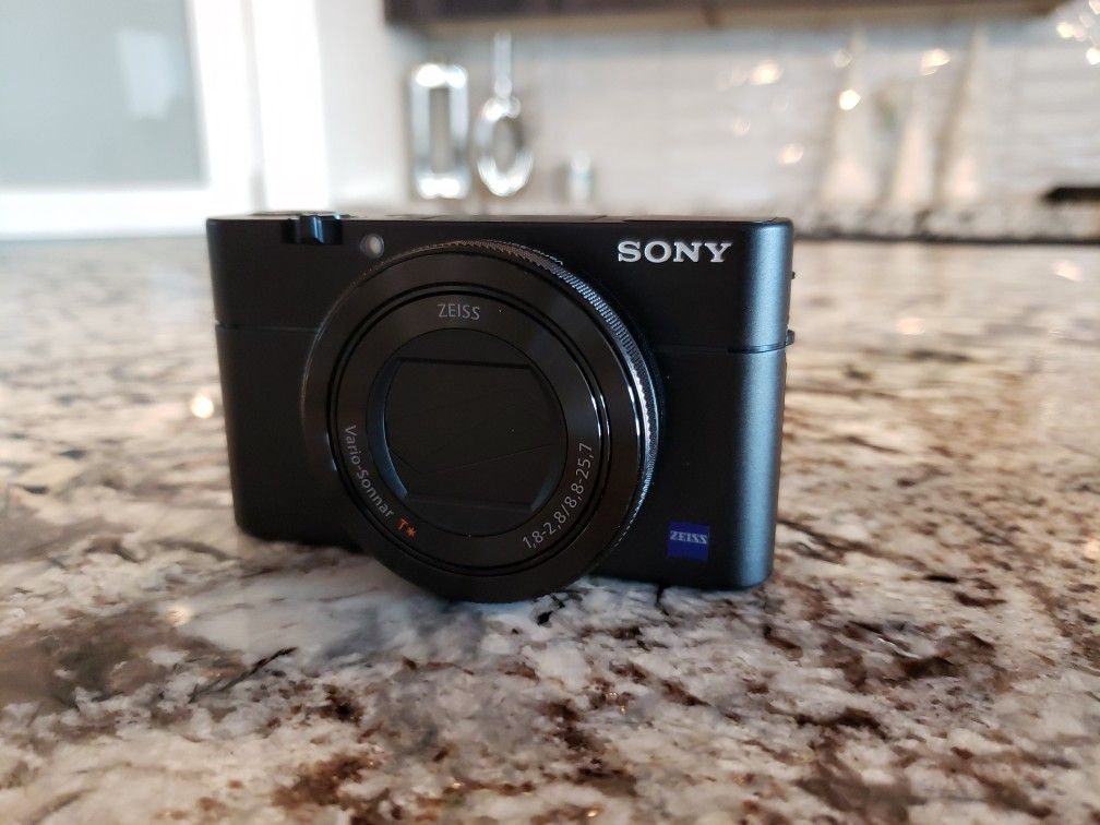 Sony Cybershot RX-100V