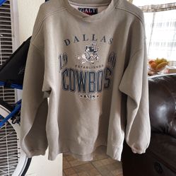 Vintage Cowboys Sweatshirt Men Size Medium, Has Small Stain