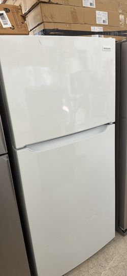 Frigidaire 18.3-cu ft Standard-Depth 30-in Wide Top-Freezer Refrigerator ( White ) Garage Ready