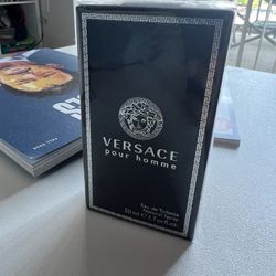 Versace pour Homme Cologne