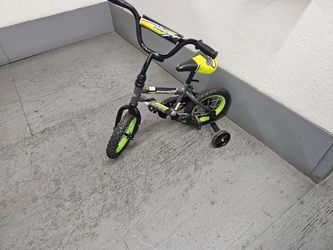 12 Toddler Bike with Training Wheels Brand New