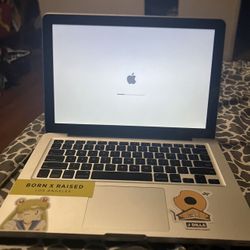 2011 Mac Book Pro For Parts 