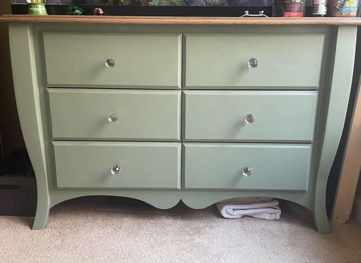 Vintage Dresser Set