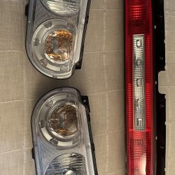 Headlights For Chrysler 300  And Taillight For Challenger 