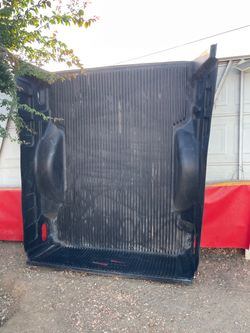 Truck bed liner