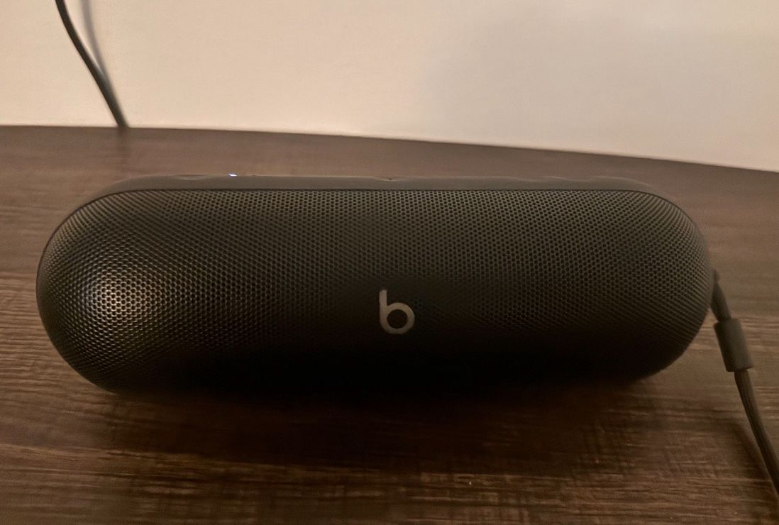 Beats Pill
