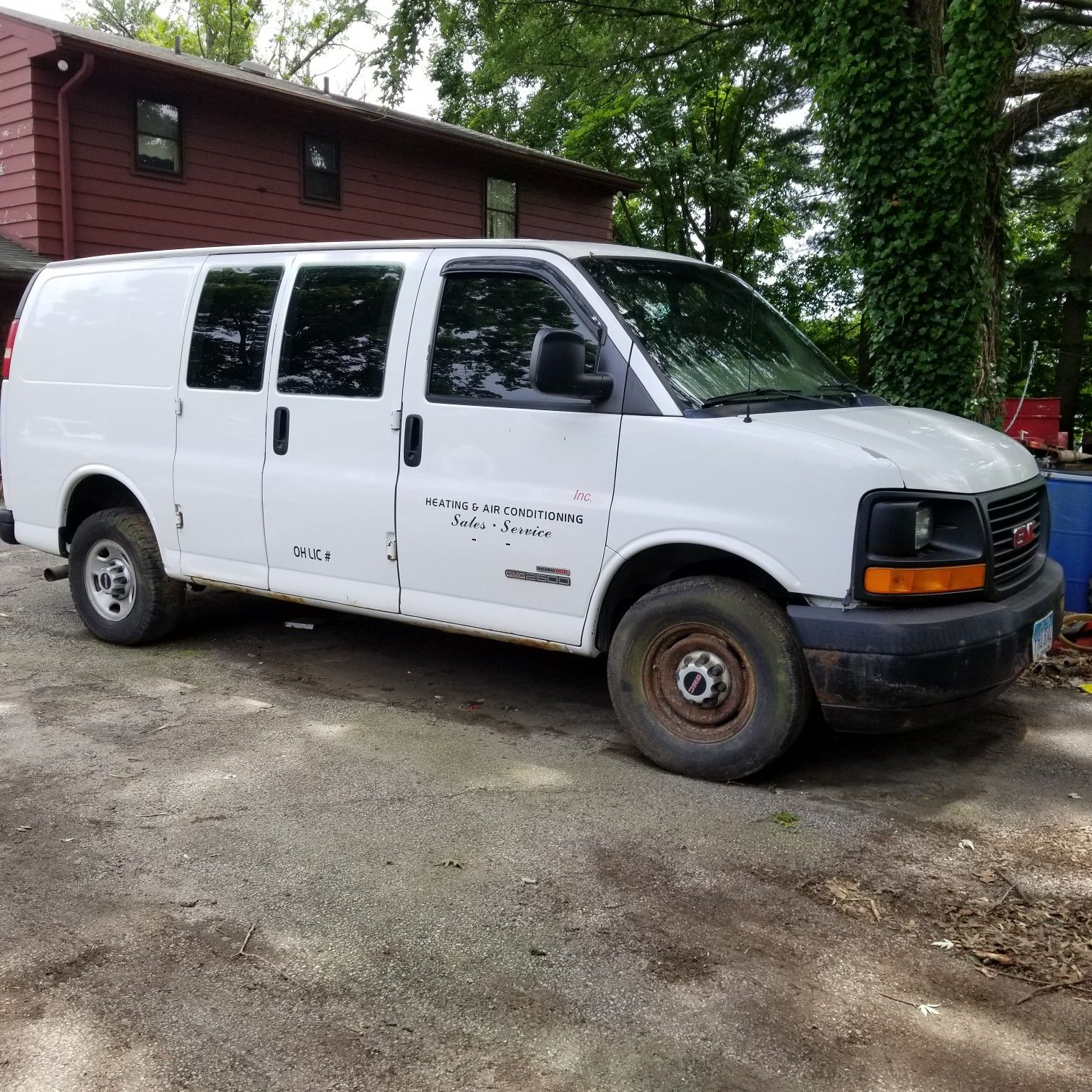 2006 GMC Savannah 2500 Duramax NOT RUNNING for Sale in Cleves, OH