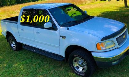 💚💲1,OOO For sale URGENTLY 2OO2 Ford F-150 XLT Super Crew Cab Runs and drives very smooth 💚