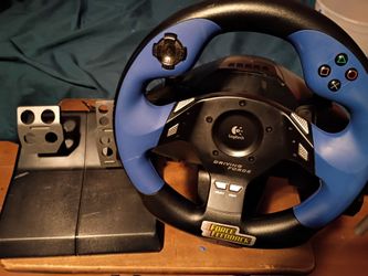 Logitech Driving Force Driving Feedback Controller Pedals Steering Wheel