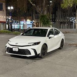 2025 Toyota Camry Hybrid
