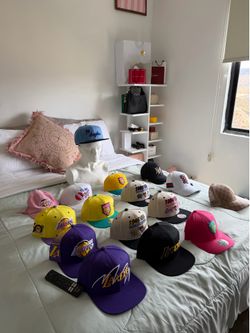 Caps
