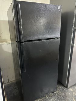 GE Top Freezer 28 Inch