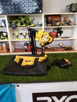 DeWalt 20V 15GA Nailer Kit