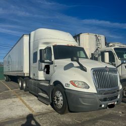 2019 International LT 625 & 2014 Hyundai Dry Van Trailer