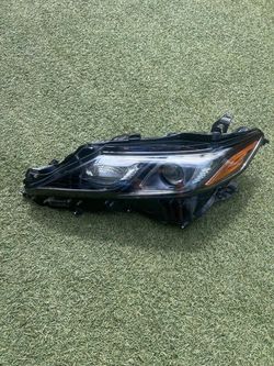 Toyota Camry 2022 headlight