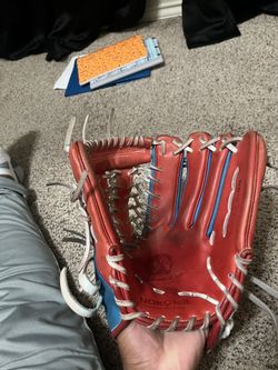 Nokona outfielder glove Thumbnail