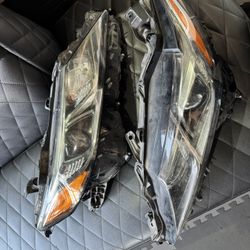 2018 - 2020 Toyota Camry Oem LED Headlights Head Lamps 