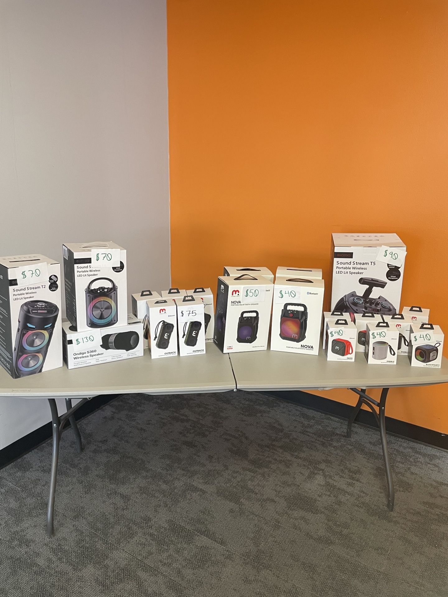 Holiday Speaker Sale At Boost Mobile 