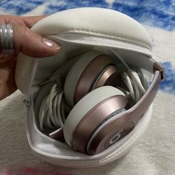 Headphones 