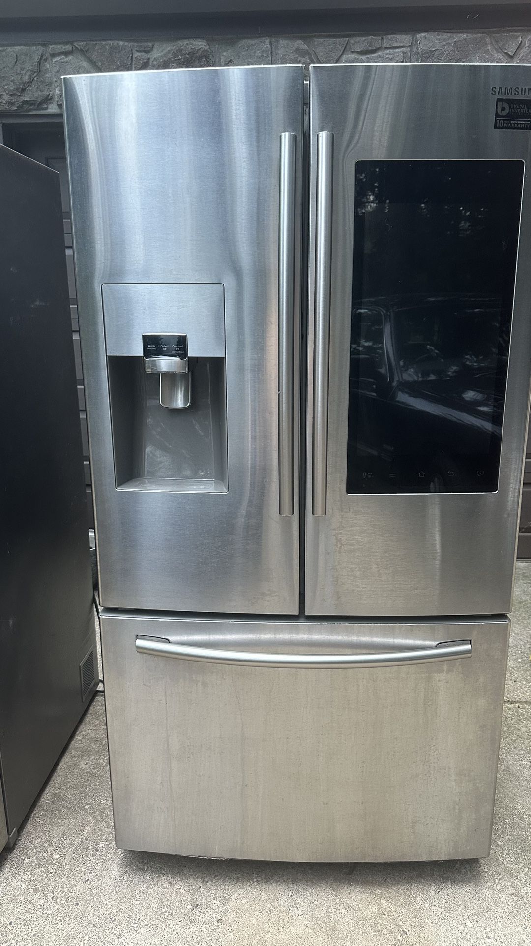 Refrigerator - Digital screen