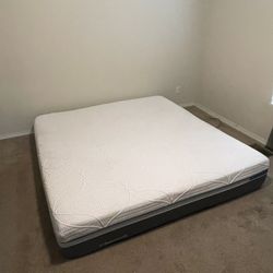 Sealy Posturepedic King Size Mattress