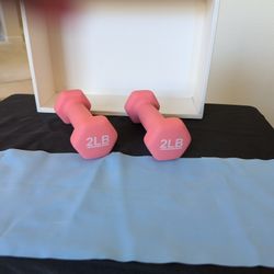 2 Lb Dumb Bells And Stretch Band