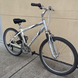 Giant Sedona DX 26" 21-Speed Hybrid Gravel / Mountain / Road Bike - Front Shocks - Comfort Seat - Light 18" Frame - TUNED - Near NEW (MSRP $480)