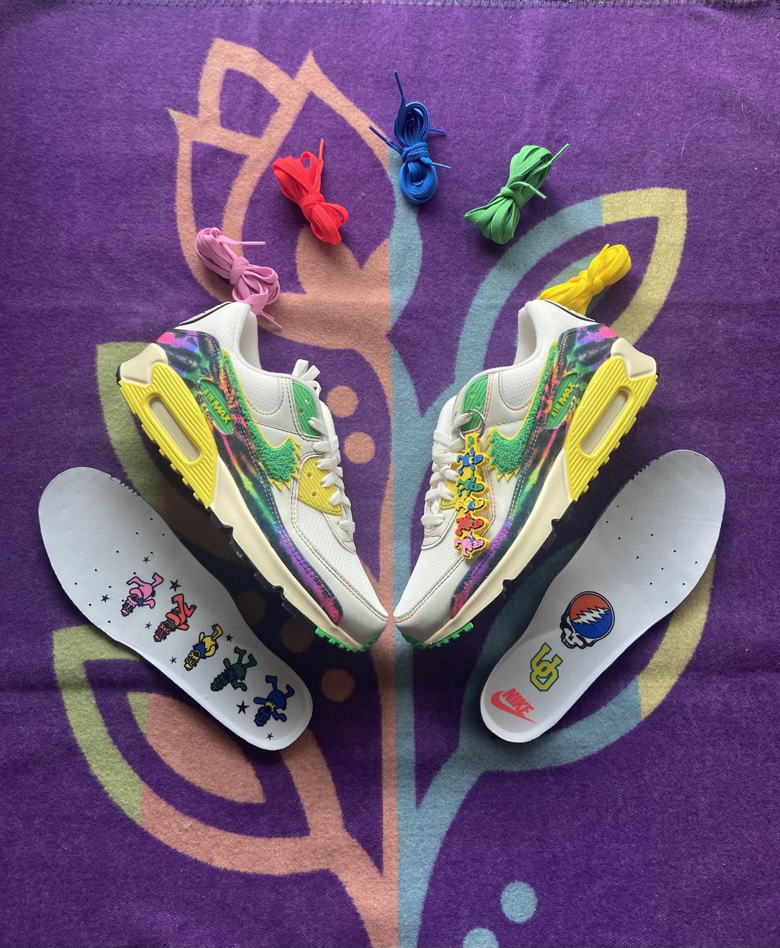 Nike Air Max 90 x Grateful Dead x University Of Oregon Grateful Ducks Size 9.5