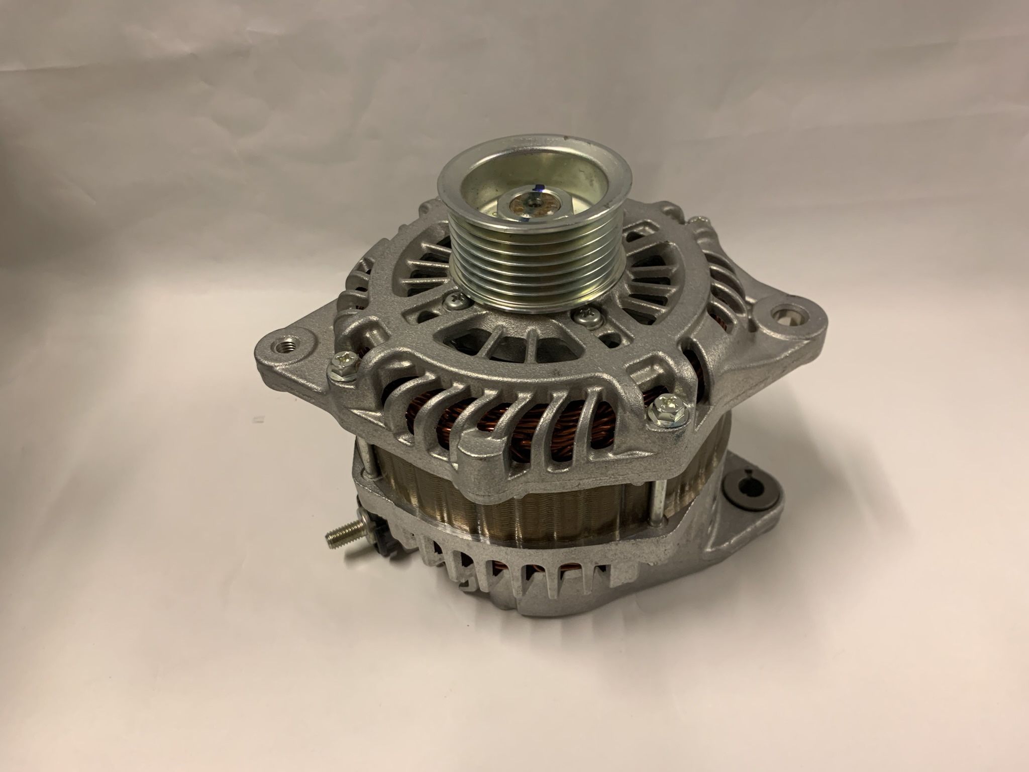 New Alternator for Nissan: Murano 3,5L. 2009-2014; Altima 3,5L. 2007-2015; Quest 3,5L. 2011-2016; Maxima 3,5L. 2009-2014. New.