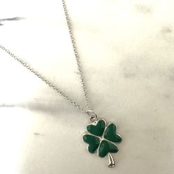 Four Leaf Clover Pendant Necklace 