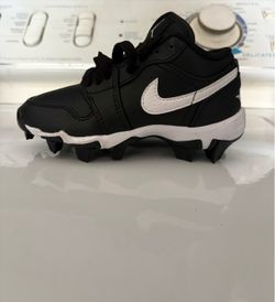 UNUSED Kids Jordan 1 Multipurpose Cleats Black White