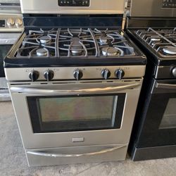 Frigidaire Gas Stove W/ Convention Oven 