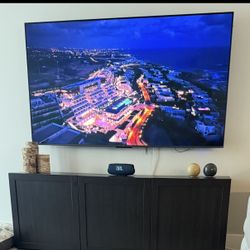 75-inch flat screen TV in excellent working condition.