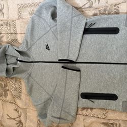 Nike tech Zip Up Hoodie Size: M