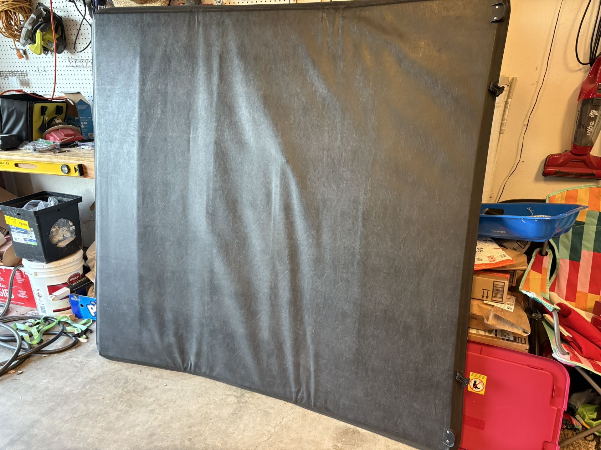 Soft Tri-Fold Truck Bed Cover – Fits Ram 1500 / 2500 / 3500 (5'7" Bed)