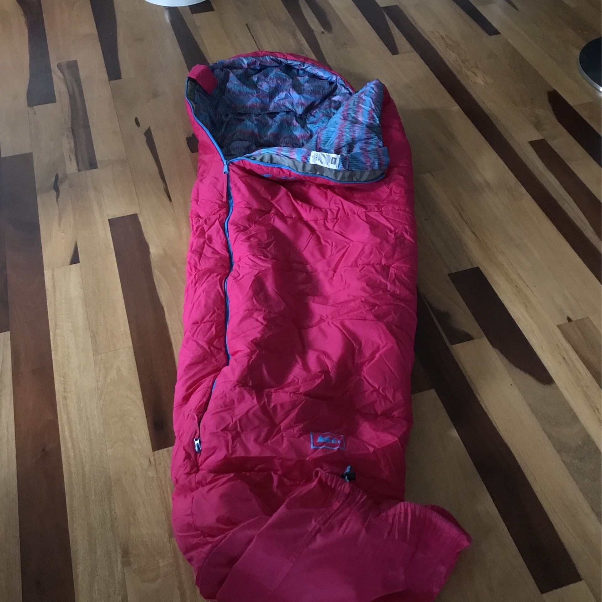 REI Kindercone Sleeping Bag, Great Condition