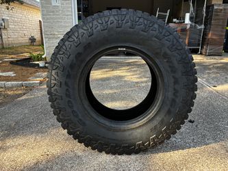 35x12.50R17LT Goodyear Wrangler UltraTerrain AT