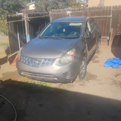 2014 Nissan Rogue Select