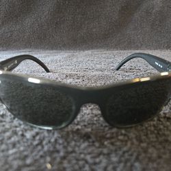 Small Ray Ban 4033 Sunglasses 