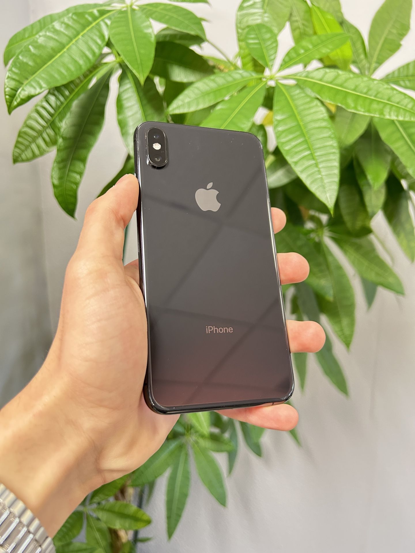 iPhone XS Max - Unlocked - 64GB