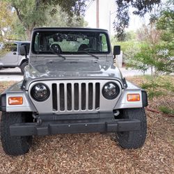 TJ WRANGLER JEEP 2000  FOR ALL OR PARTS