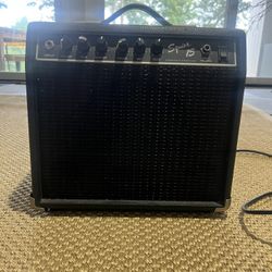 Squier 15 Guitar Amplifier “Pick Up Today”