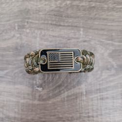 U.S. Flag Paracord Bracelet