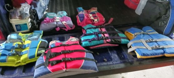 PFDs, Ski Vests, Life Vests, Child and Youth Sizes