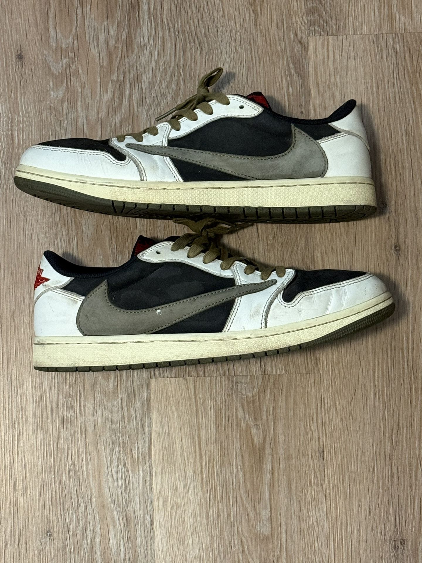 Jordan 1 low Travis Scott “Olive” Size 13.5 Women’s, 12 Men’s No Box