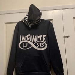 Teen / kids 12-14 sweatshirt easy front porch pick up available.